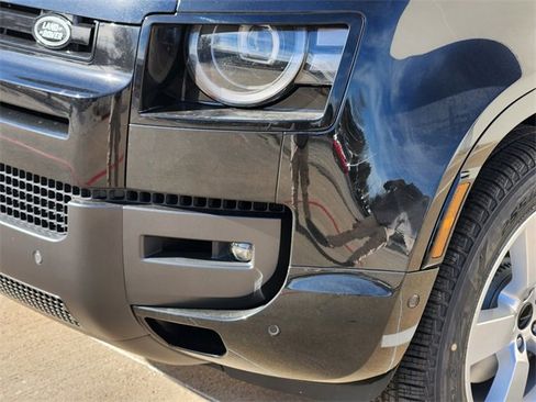 New 2026 Land Rover Defender 110 X-Dynamic SE image 5