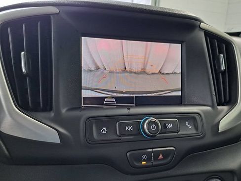 Used 2024 GMC Terrain SLE AWD/4WD image 14