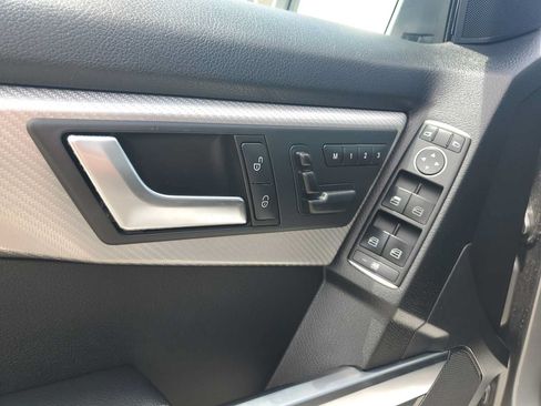 Used 2015 Mercedes-Benz GLK 350 2WD image 17