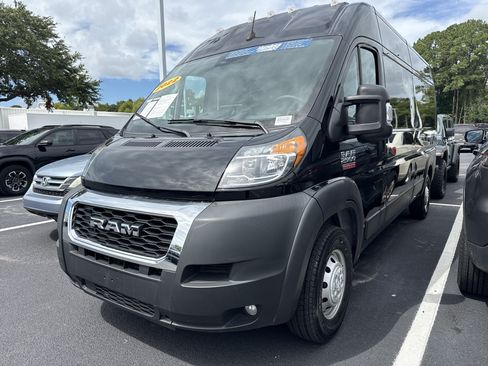 Used 2022 RAM ProMaster 2500 w/ Safety Group FWD image 4