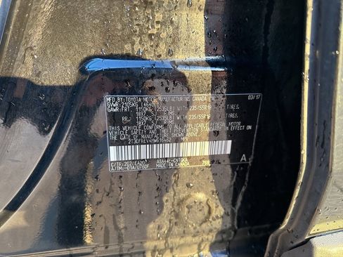 Used 2017 Toyota RAV4 Limited image 24