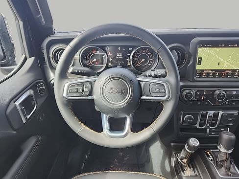 Used 2023 Jeep Wrangler Unlimited Sahara image 16