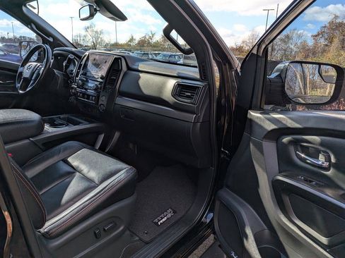 Used 2020 Nissan Titan PRO-4X w/ Pro-4x Convenience Package image 12
