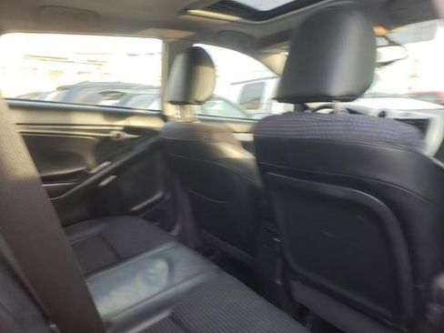Used 2009 Pontiac Vibe GT image 16