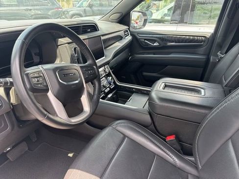 Used 2023 GMC Yukon Denali AWD/4WD image 2