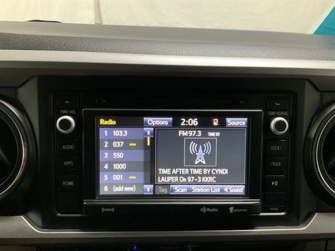 Used 2018 Toyota Tacoma SR5 image 21