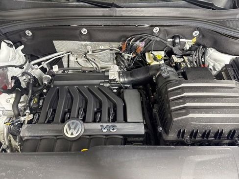 Used 2023 Volkswagen Atlas SE w/ Panoramic Sunroof Package AWD/4WD image 9