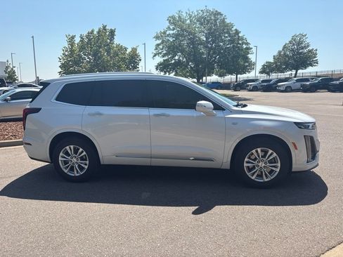 Used 2021 Cadillac XT6 Luxury FWD image 6