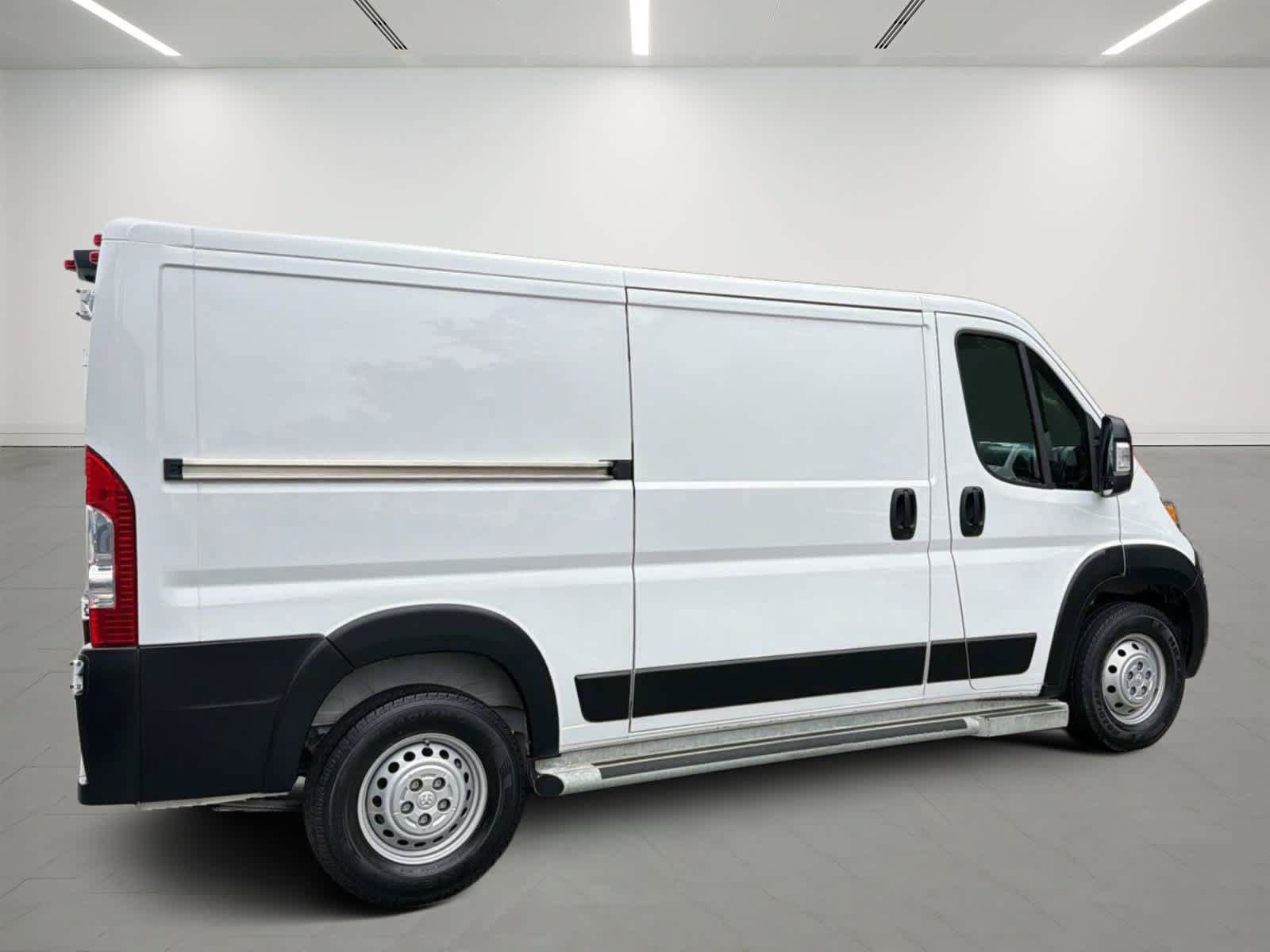 Used 2025 RAM ProMaster 2500 w/ U-Haul Equipment Group FWD image 4