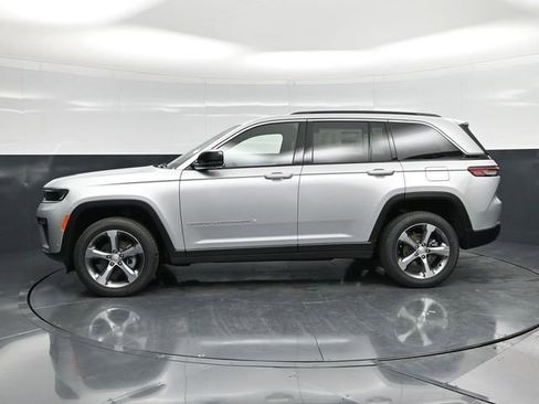 New 2026 Jeep Grand Cherokee Limited AWD/4WD image 7