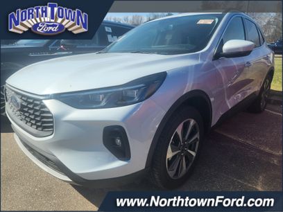 Used 2025 Ford Escape Platinum w/ Class II Trailer Tow Package