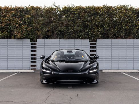 Used 2024 McLaren 750S Spider RWD image 12