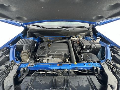 Used 2024 GMC Terrain SLT image 13