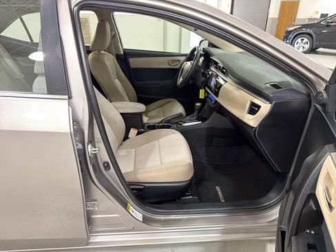 Used 2016 Toyota Corolla LE FWD image 35