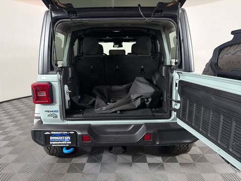 Used 2024 Jeep Wrangler Unlimited AWD/4WD image 22