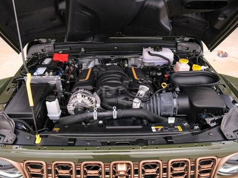 Used 2024 Jeep Wrangler Unlimited Rubicon 392 image 32