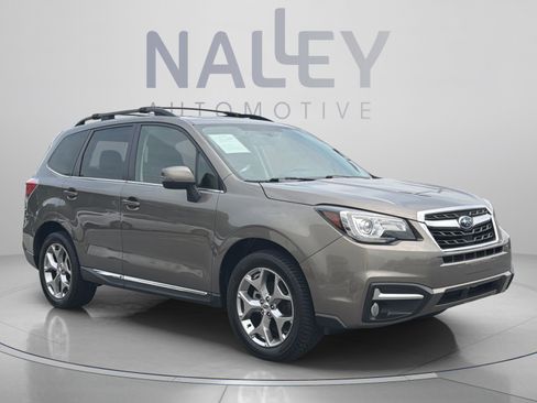 Used 2017 Subaru Forester 2.5i Touring AWD/4WD image 5