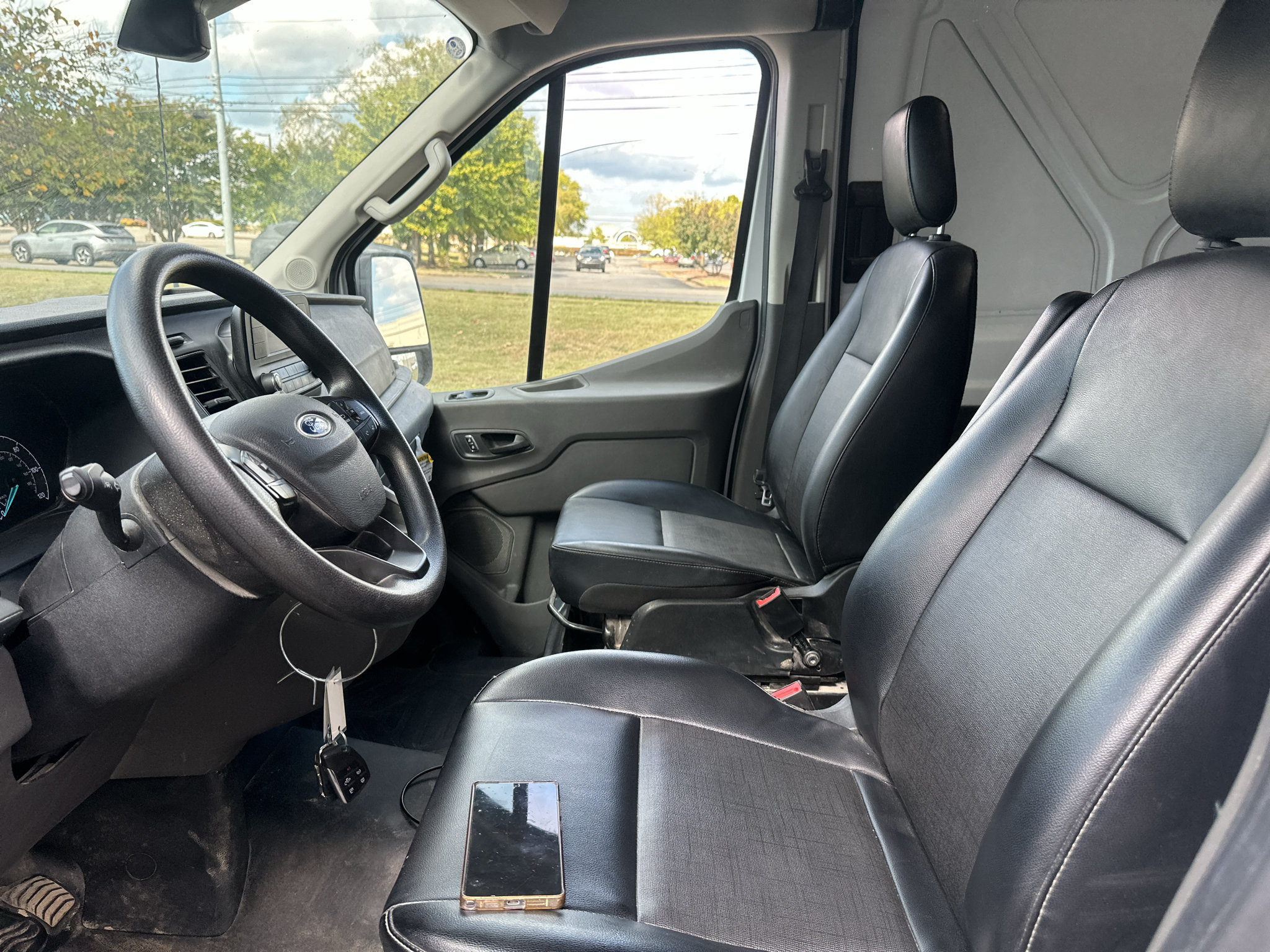 Used 2025 Ford Transit 250 148 Medium Roof RWD image 15