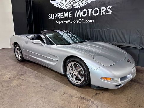 Used 2001 Chevrolet Corvette Convertible w/ Preferred Equipment Group2 image 3