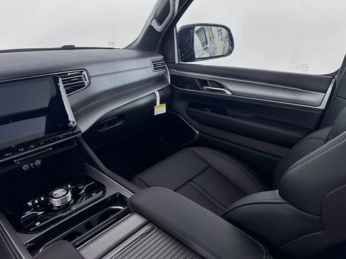 New 2026 Jeep Grand Wagoneer Limited AWD/4WD image 28