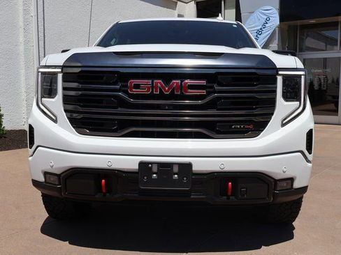 Used 2022 GMC Sierra 1500 AT4 w/ AT4 Premium Package AWD/4WD image 2