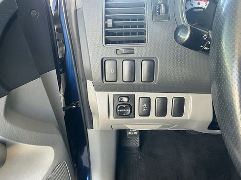 Used 2015 Toyota Tacoma PreRunner image 18