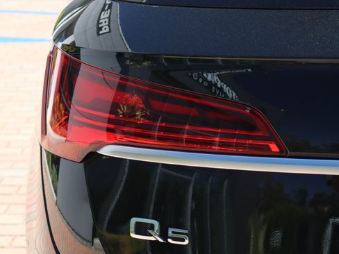 Certified 2023 Audi Q5 e Premium w/ Convenience Package AWD/4WD image 9