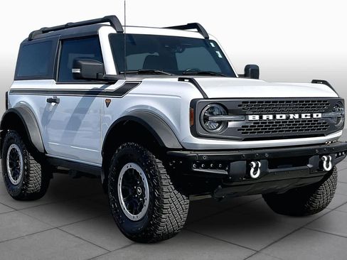Certified 2022 Ford Bronco Badlands AWD/4WD image 3