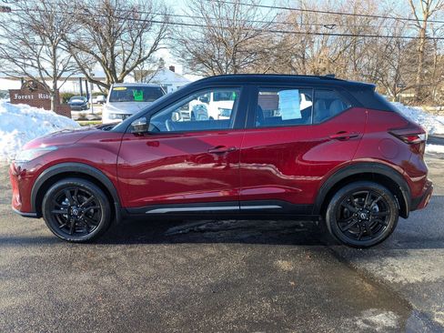 Certified 2023 Nissan Kicks SR w/ SR Premium Package image 9