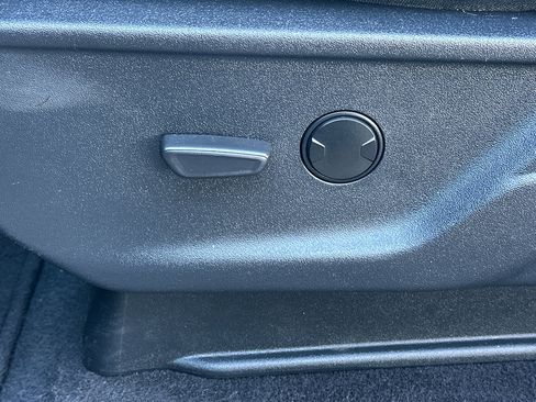 Used 2024 Ford F150 XLT image 28