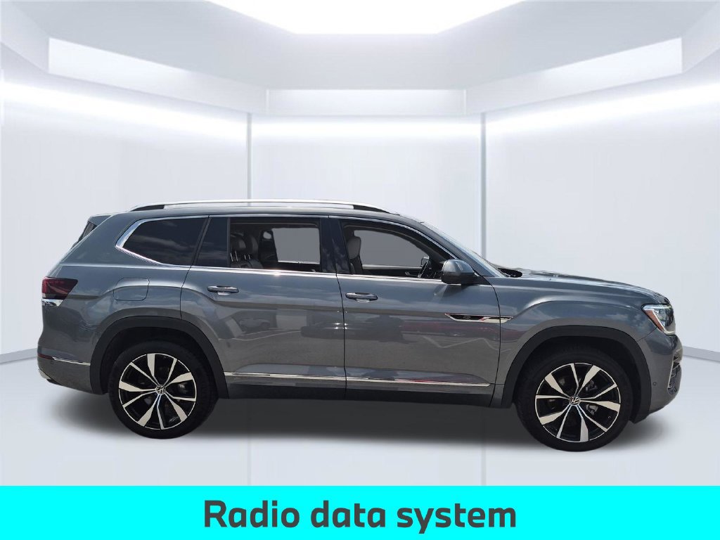 Used 2024 Volkswagen Atlas SEL Premium R-Line AWD/4WD image 9
