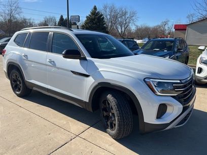 New 2026 Volkswagen Atlas Peak Edition