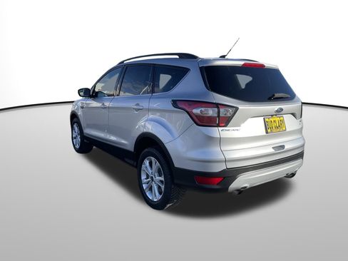 Used 2018 Ford Escape SE image 6