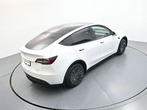 Used 2023 Tesla Model Y Long Range AWD/4WD image 27
