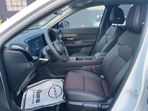 New 2026 Nissan Kicks SR w/ SR Premium Package AWD/4WD image 26
