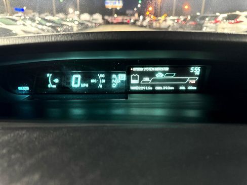 Used 2014 Toyota Prius Three image 15