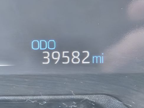 Certified 2025 Toyota RAV4 XLE FWD image 27