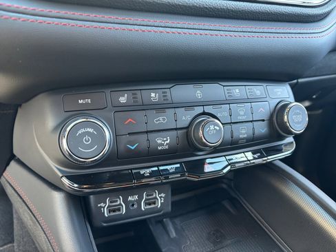 Used 2024 Dodge Durango R/T image 32