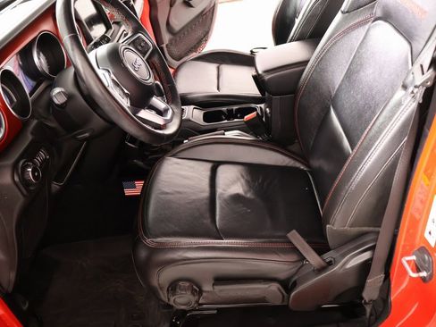 Used 2018 Jeep Wrangler Unlimited Rubicon image 12