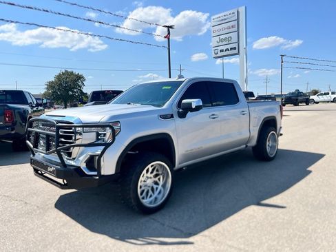 Used 2020 GMC Sierra 1500 SLT w/ SLT Premium Plus Package AWD/4WD image 2
