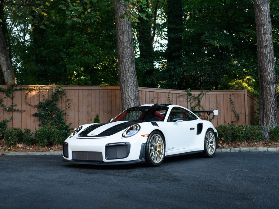 Used 2018 Porsche 911 GT2 RS RWD image 1