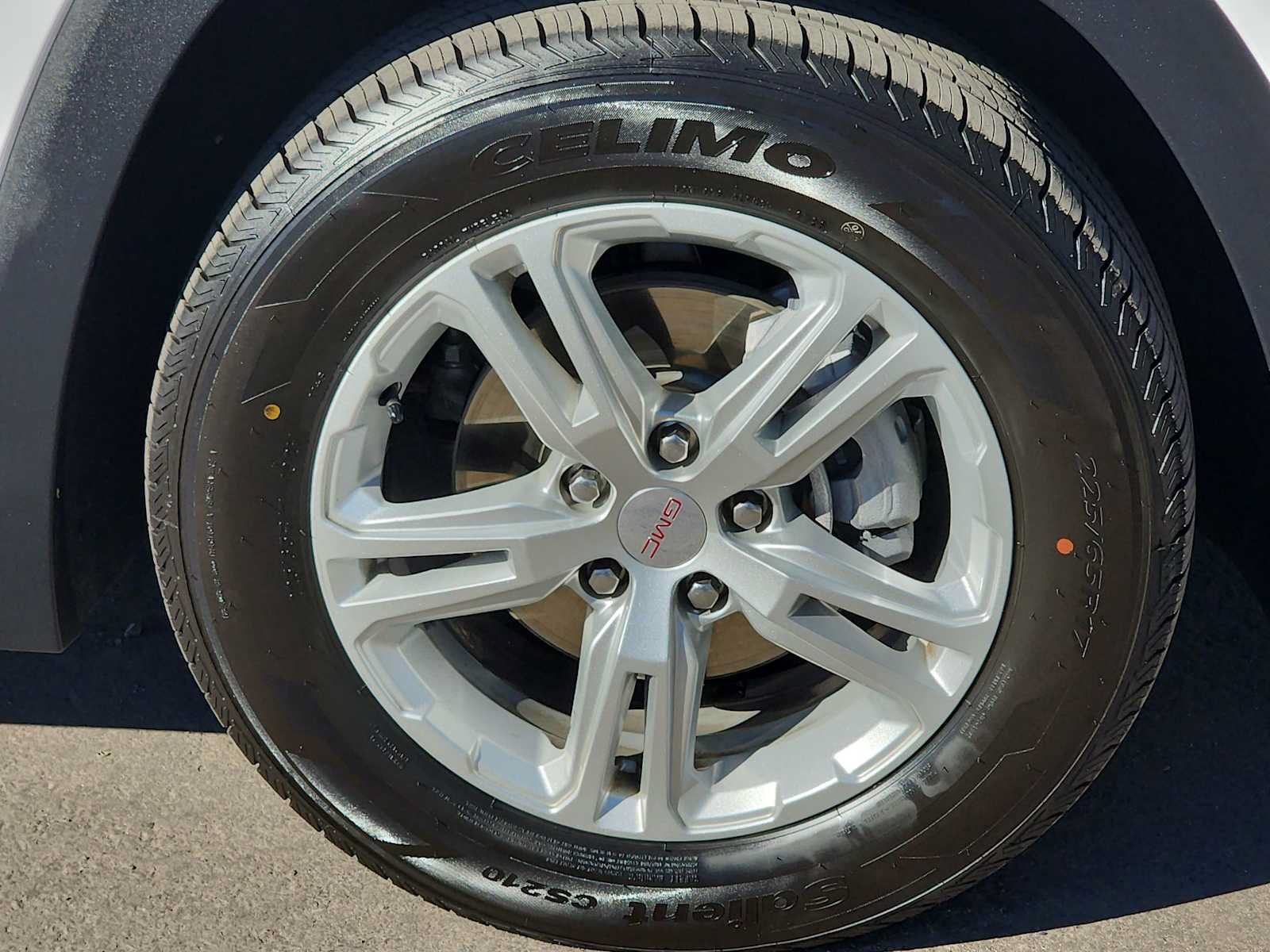 Used 2024 GMC Terrain SLE FWD image 21