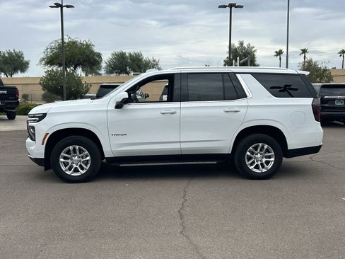 Used 2025 Chevrolet Tahoe LT AWD/4WD image 2