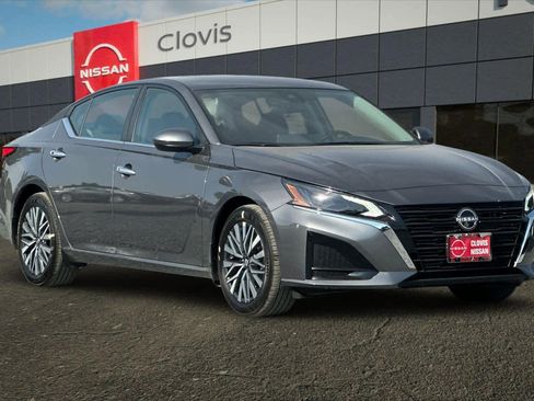 New 2025 Nissan Altima 2.5 SV w/ SV Premium Package image 10