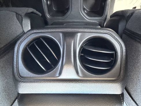 Used 2025 Jeep Wrangler Sport AWD/4WD image 21