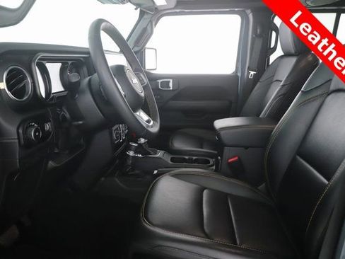 Used 2024 Jeep Wrangler Sahara w/ Safety Group image 15