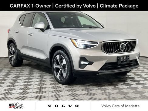 Used 2025 Volvo XC40 B5 Plus image 1
