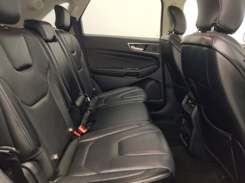 Used 2019 Ford Edge Titanium AWD/4WD image 19