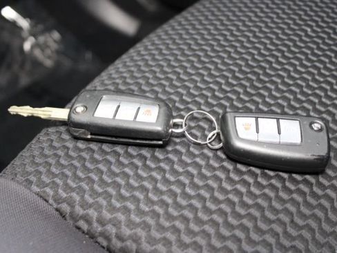 Used 2018 Nissan Rogue Sport S FWD image 14