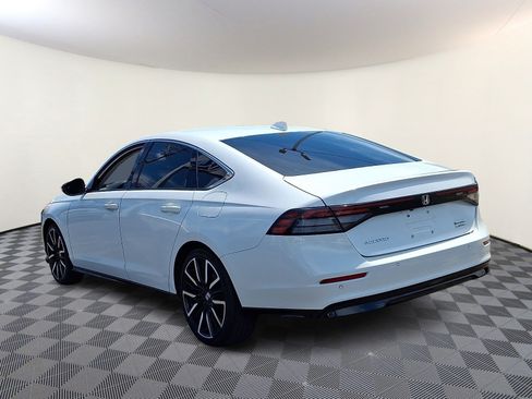 Used 2023 Honda Accord Touring image 5